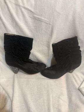 Vero Cuoio Black Fringe Ankle Boots with Glitter Heel